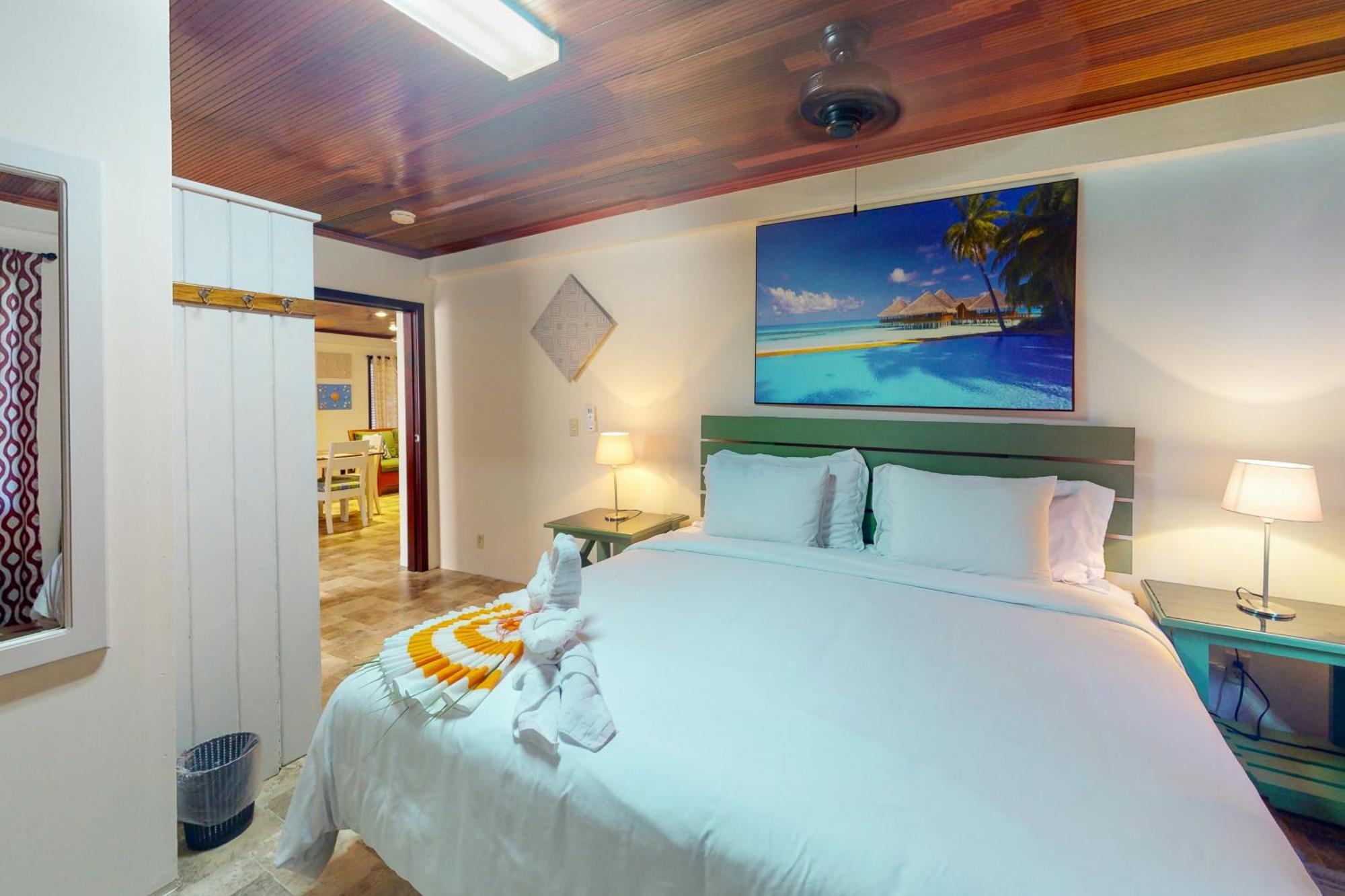 Hummingbird Home Suites San Pedro  Zimmer foto